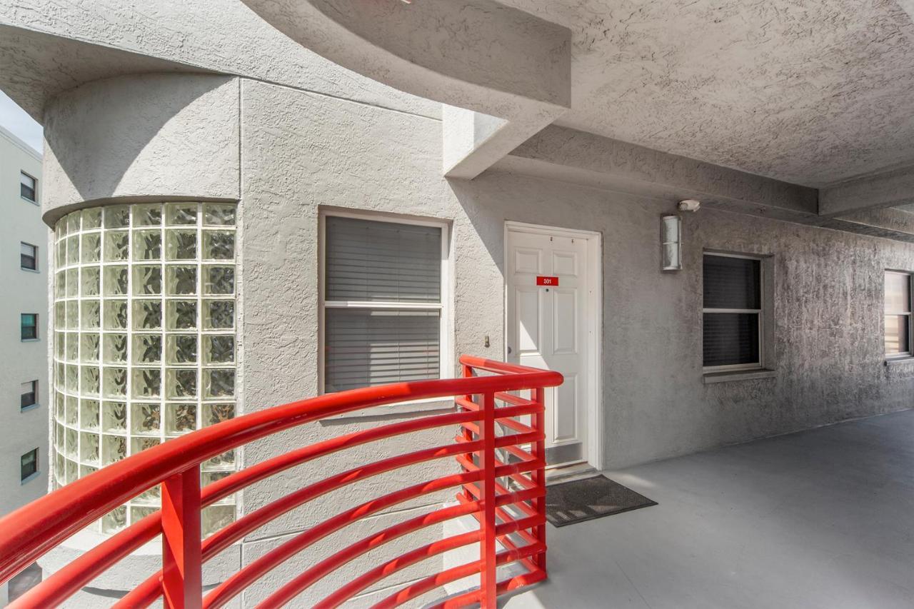 301 Crimson Condos St. Pete Beach Exterior foto