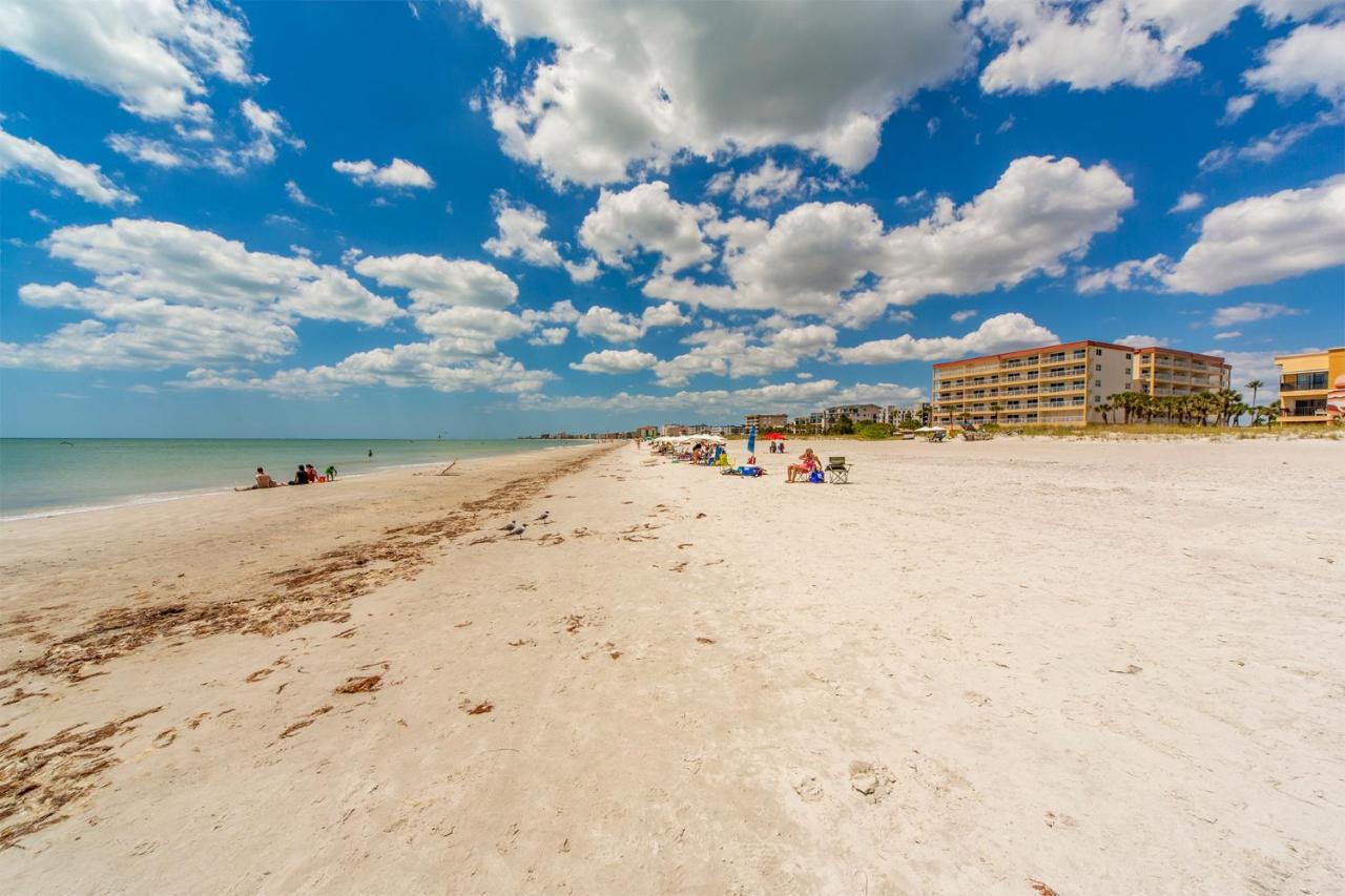 301 Crimson Condos St. Pete Beach Exterior foto