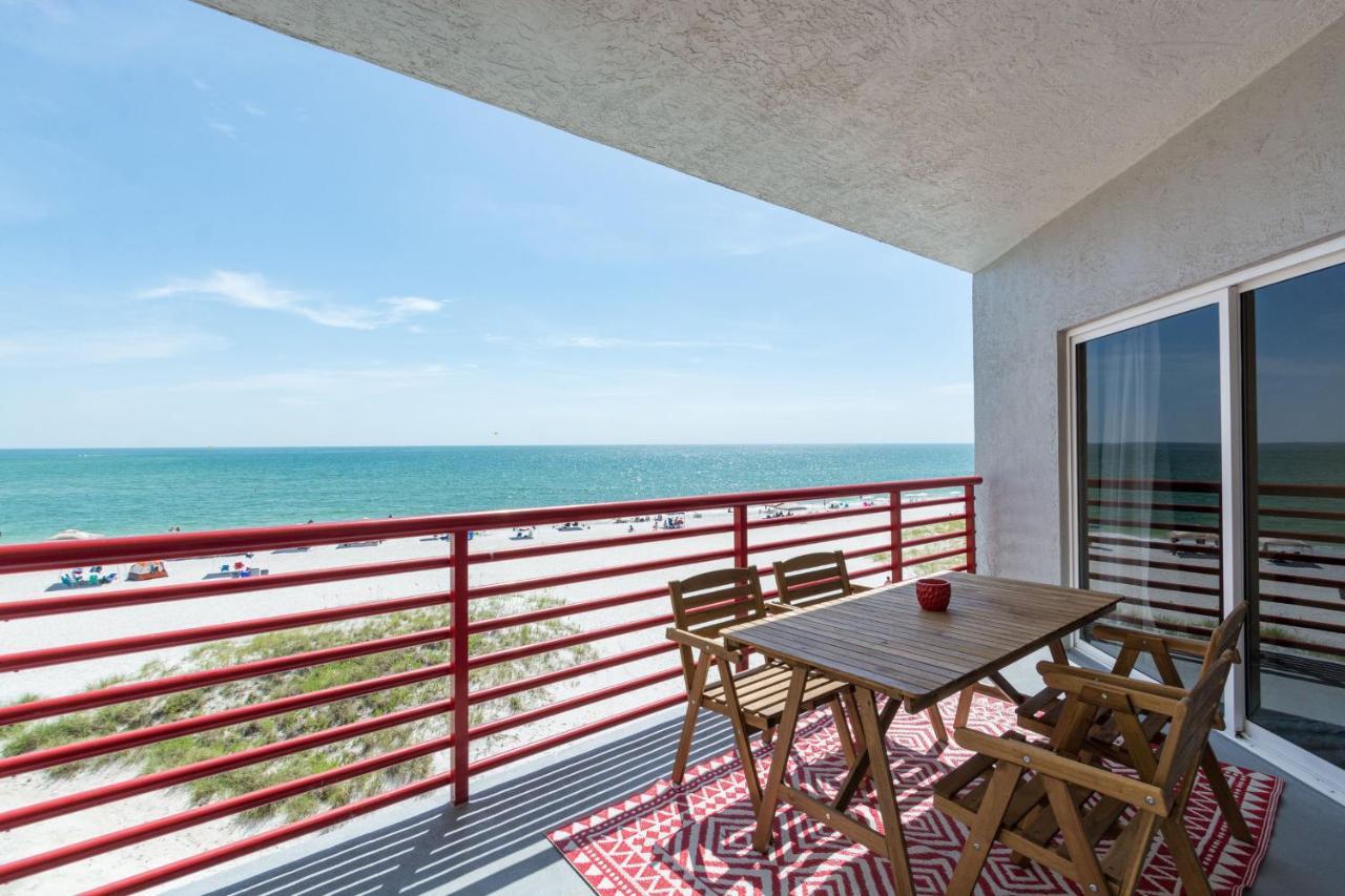 301 Crimson Condos St. Pete Beach Exterior foto